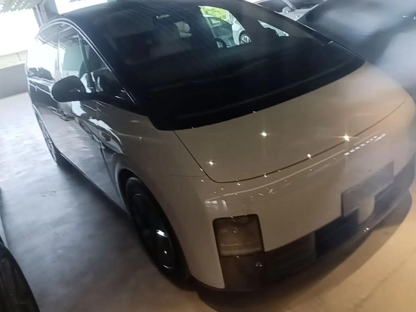 Li Auto MEGA 2025 Ultra Smart Refreshed Edition — миниатюра 3