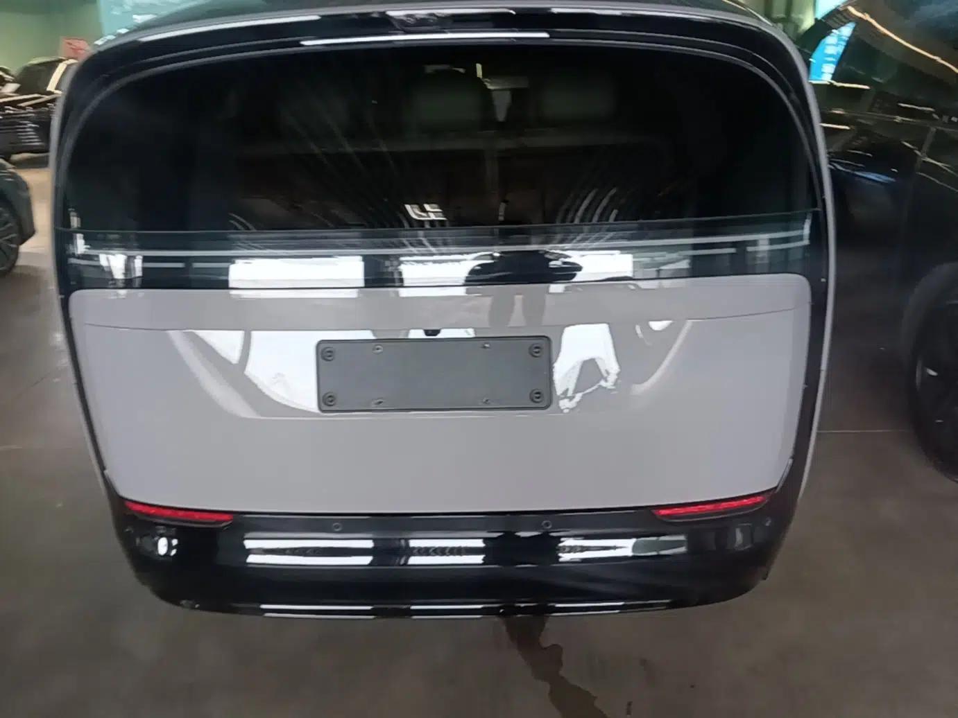Li Auto MEGA 2025 Ultra Smart Refreshed Edition — миниатюра 5