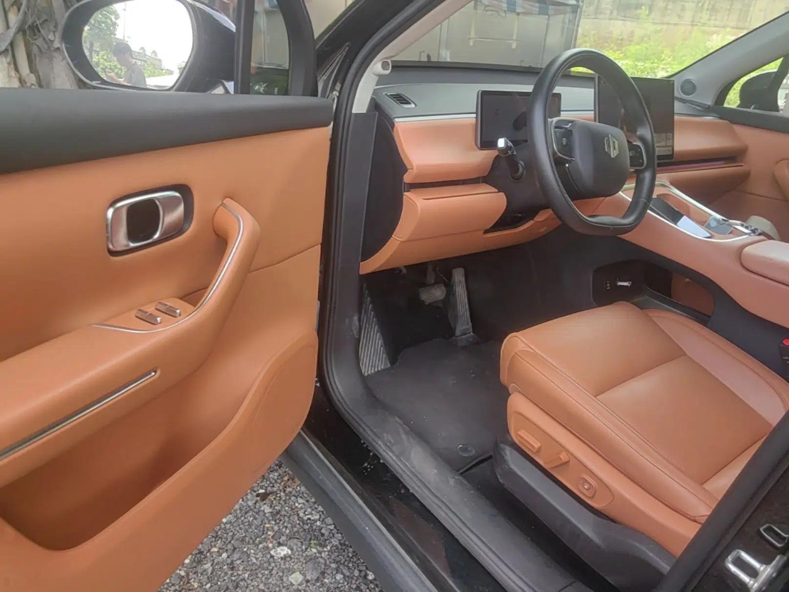 Leapmotor C16 2026 Extended-Range 280 LiDAR Zhizun Edition 6 Seats — миниатюра 18