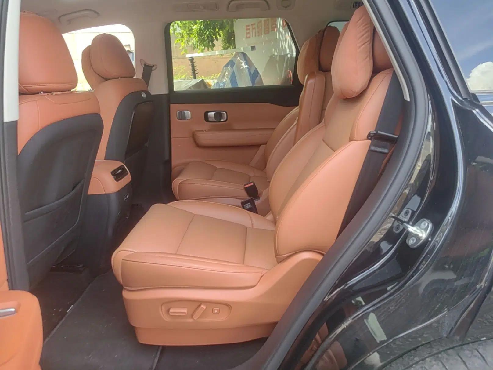 Leapmotor C16 2026 Extended-Range 280 LiDAR Zhizun Edition 6 Seats — миниатюра 20