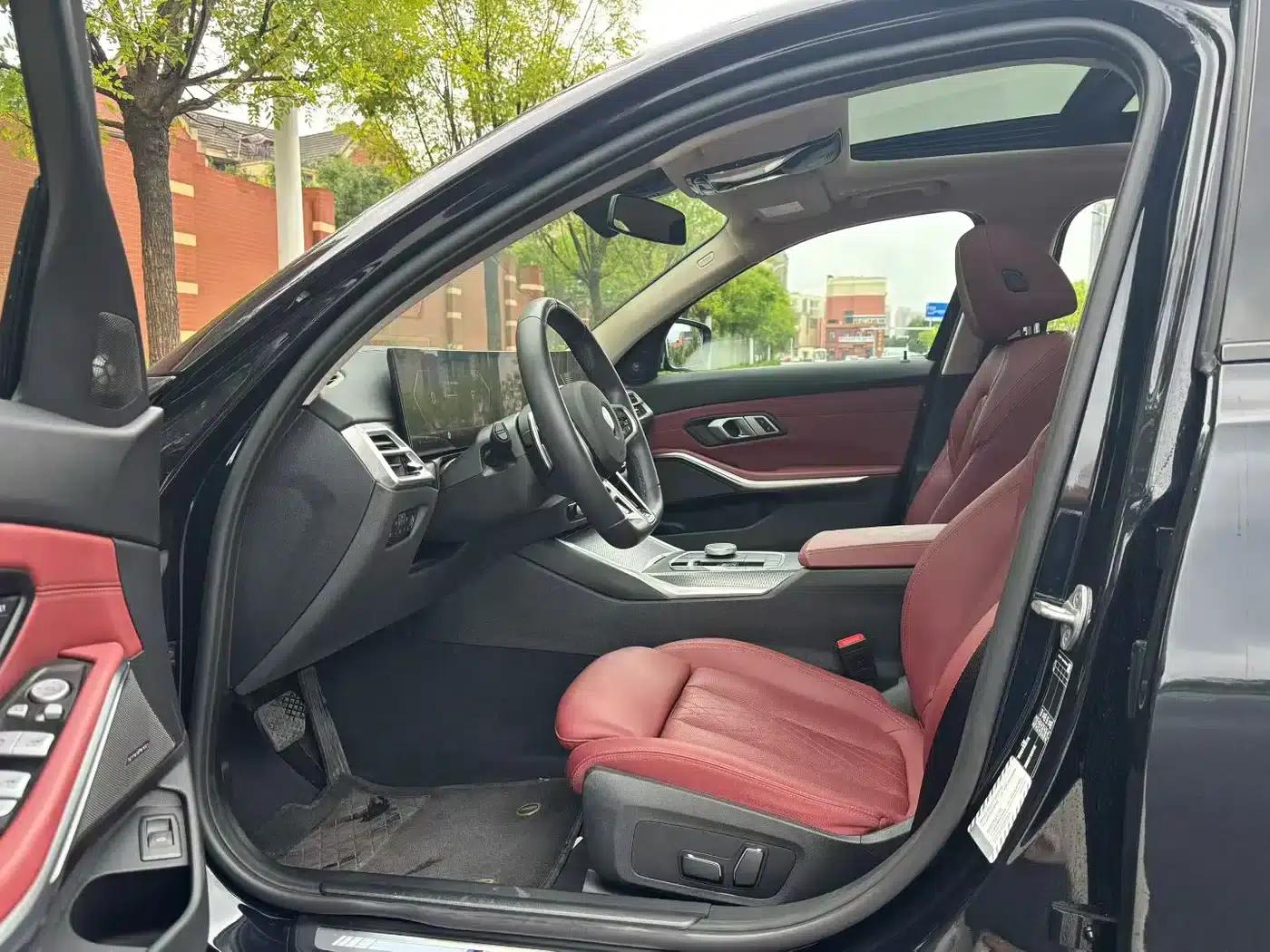 2024 BMW 3 Series 330Li M Sport Shadow Edition — миниатюра 4