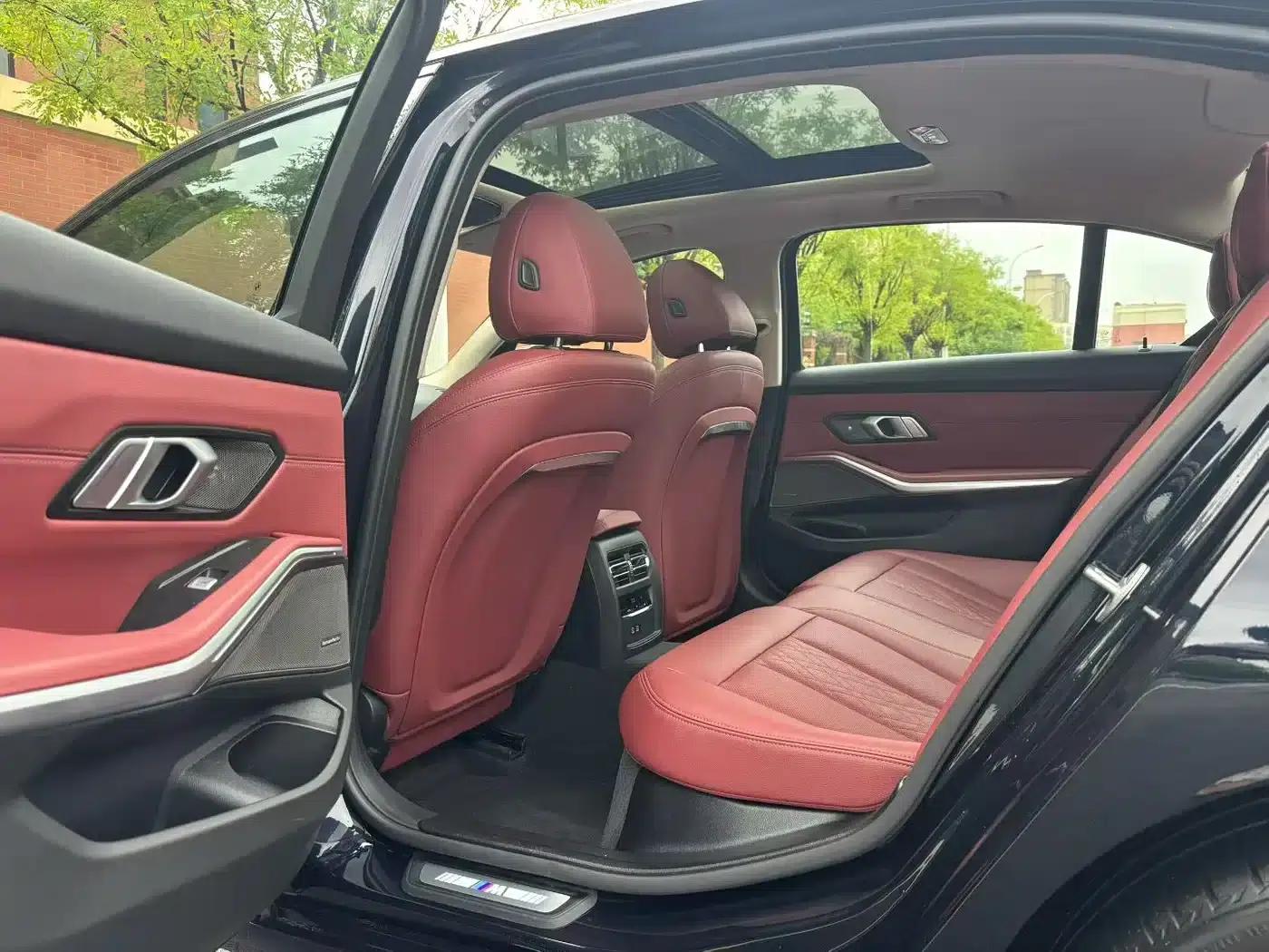2024 BMW 3 Series 330Li M Sport Shadow Edition — миниатюра 5