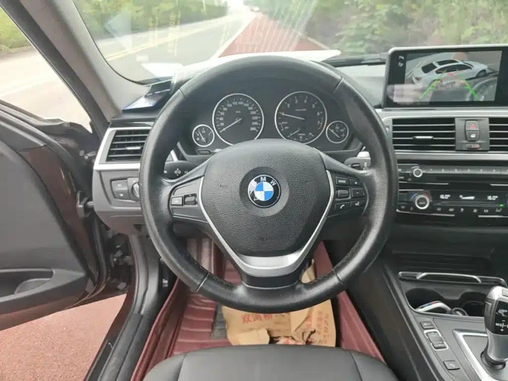 2017 BMW 3 Series 320Li Fashion Edition — миниатюра 11