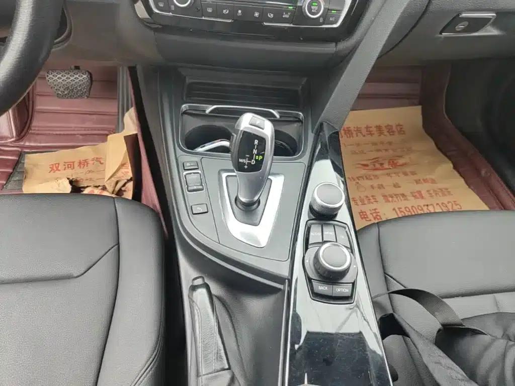 2017 BMW 3 Series 320Li Fashion Edition — миниатюра 14