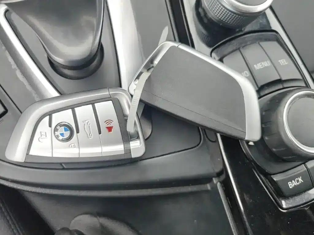 2017 BMW 3 Series 320Li Fashion Edition — миниатюра 9