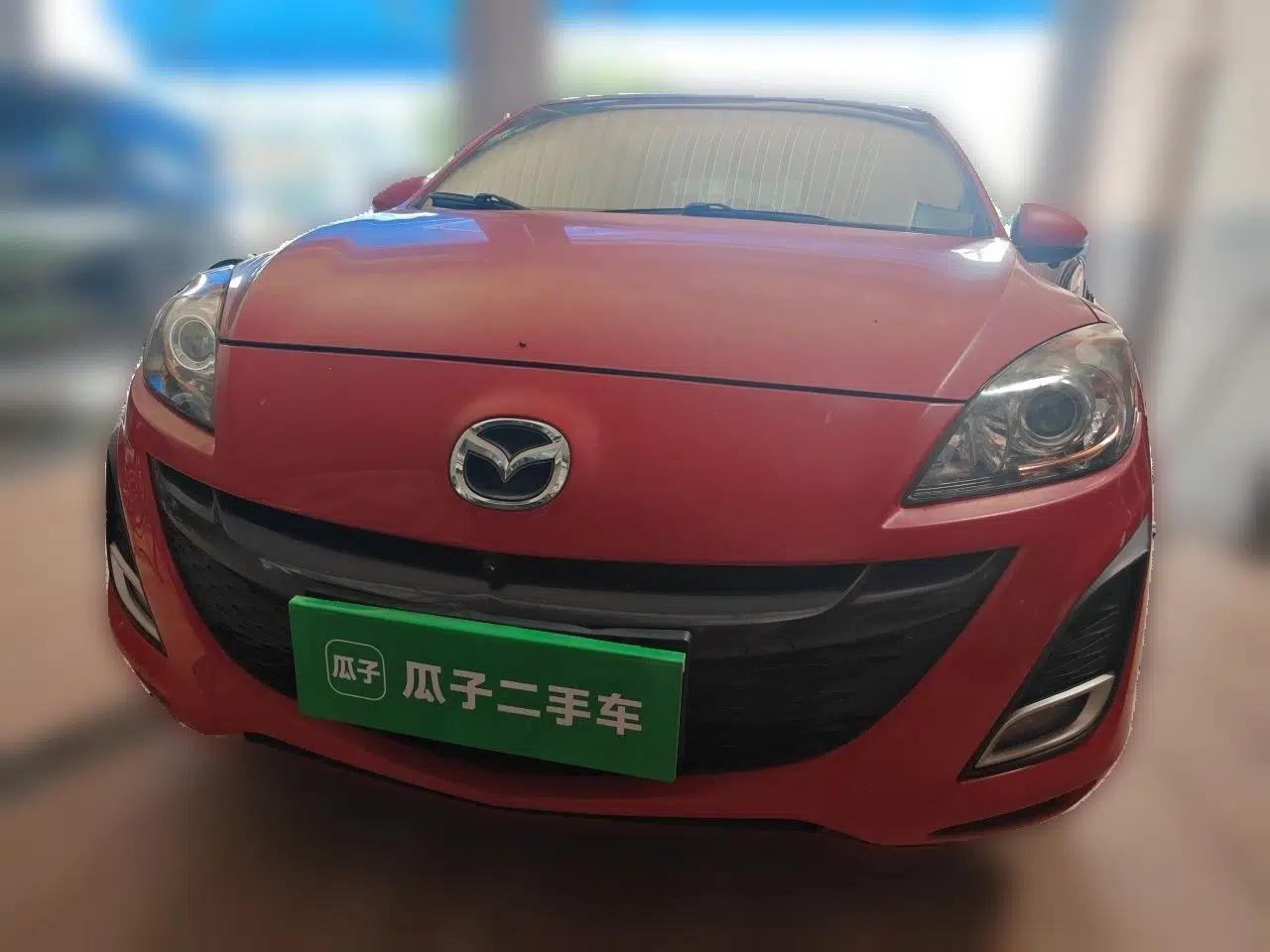 Mazda 3 2012 Hatchback 2.0L Automatic Luxury Model — миниатюра 2