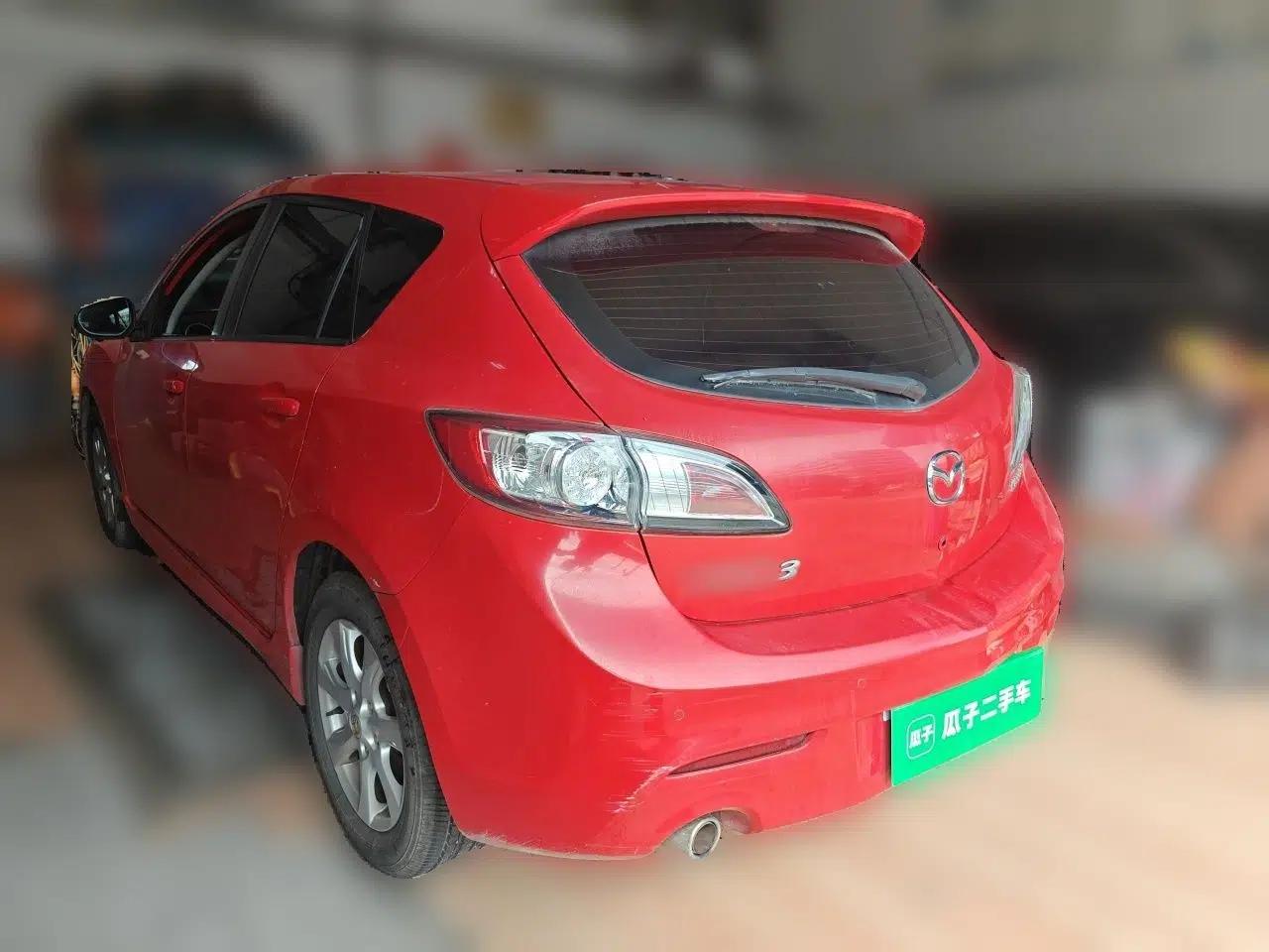 Mazda 3 2012 Hatchback 2.0L Automatic Luxury Model — миниатюра 4
