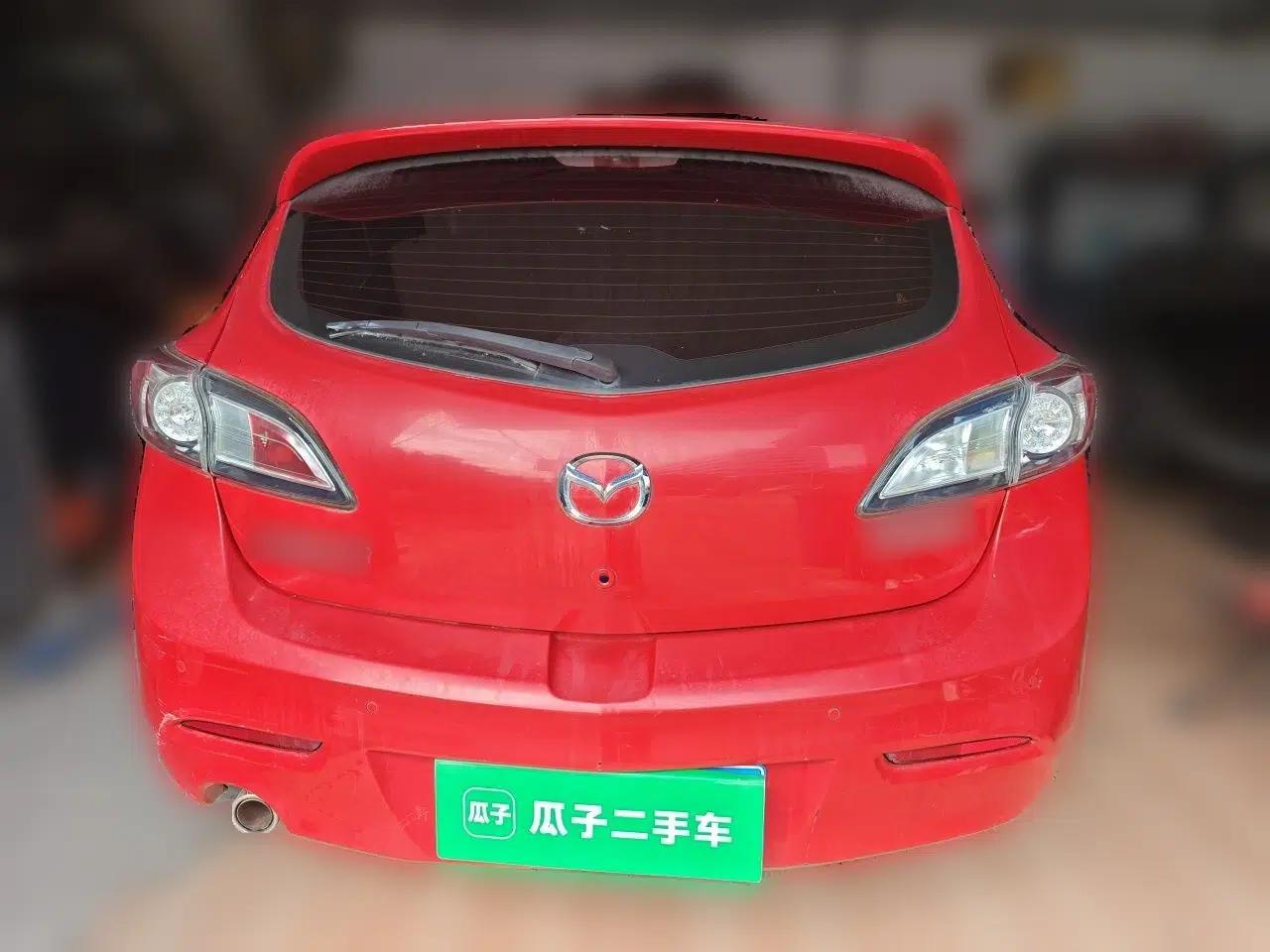 Mazda 3 2012 Hatchback 2.0L Automatic Luxury Model — миниатюра 5