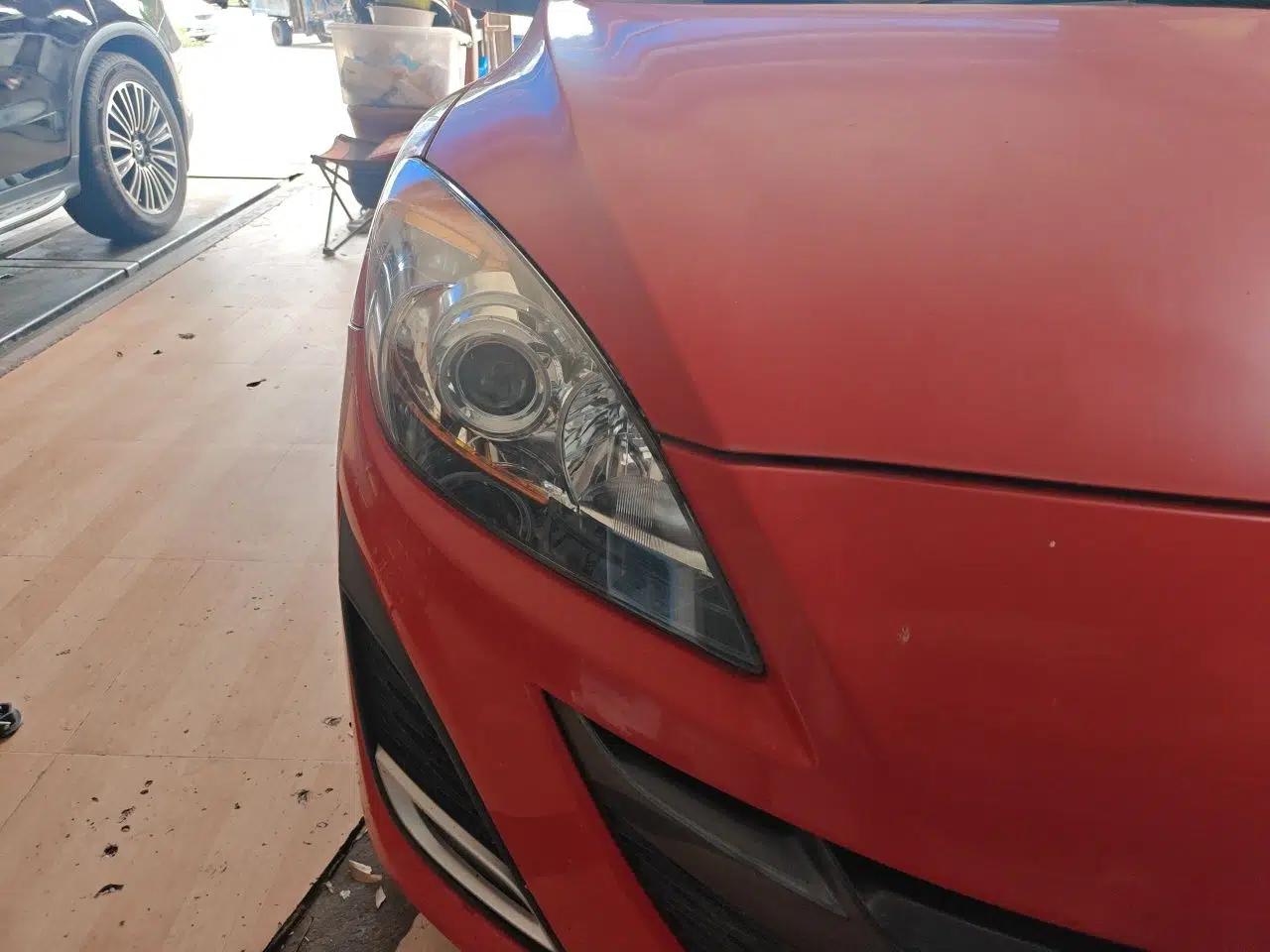 Mazda 3 2012 Hatchback 2.0L Automatic Luxury Model — миниатюра 7