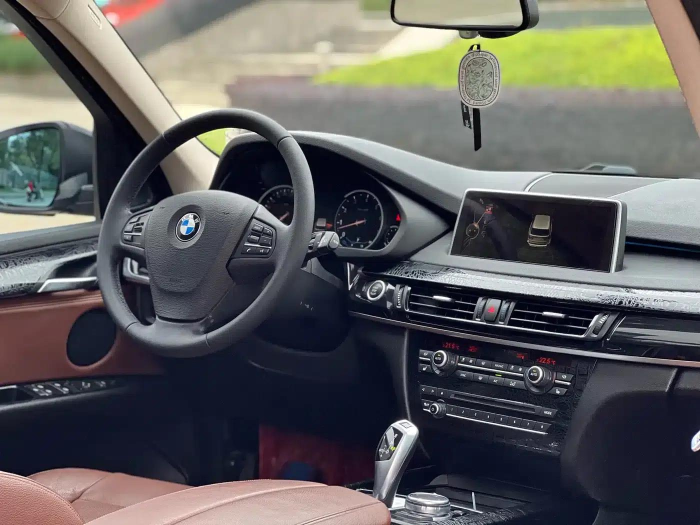 2015 BMW X5 xDrive35i China Limited Edition (Imported) — миниатюра 10