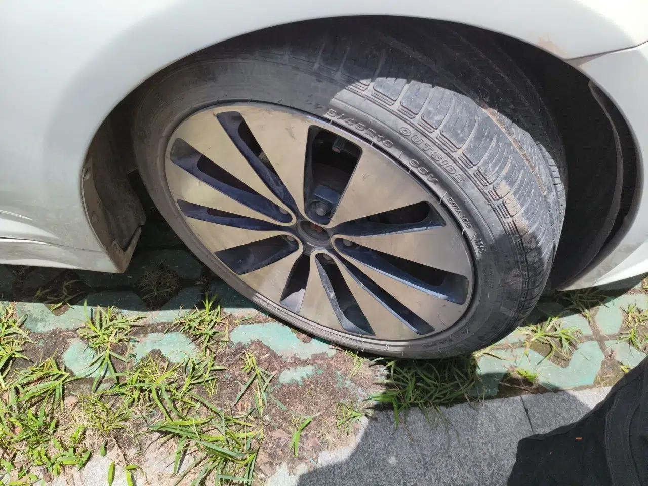 Kia K5 2011 2.0L Automatic GLS — миниатюра 8