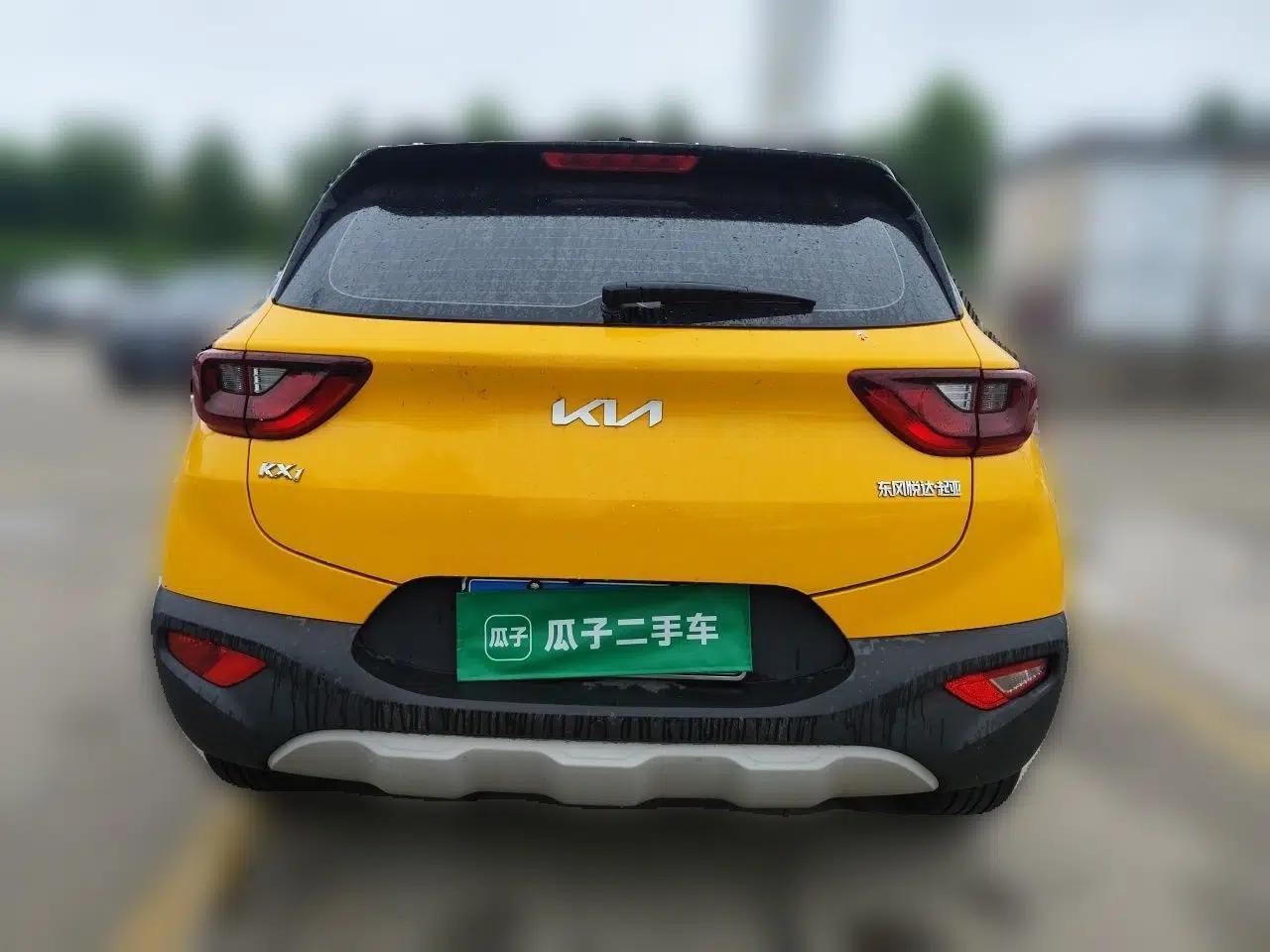 Kia kx1 Stonic 2021 1.4L CVT Sunroof Model — миниатюра 3