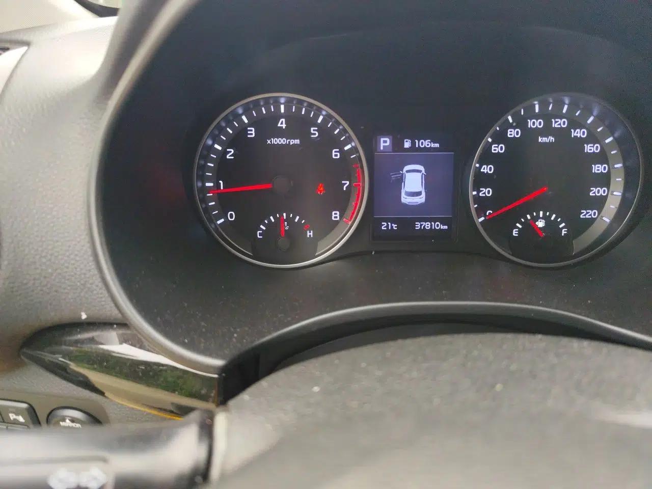Kia kx1 Stonic 2021 1.4L CVT Sunroof Model — миниатюра 9