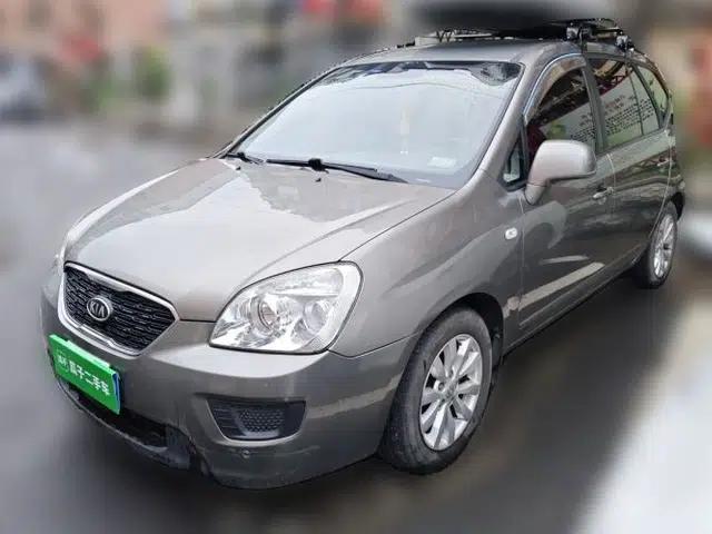 Kia Carens 2011 1.6L 5-Seater Manual Comfort Edition
