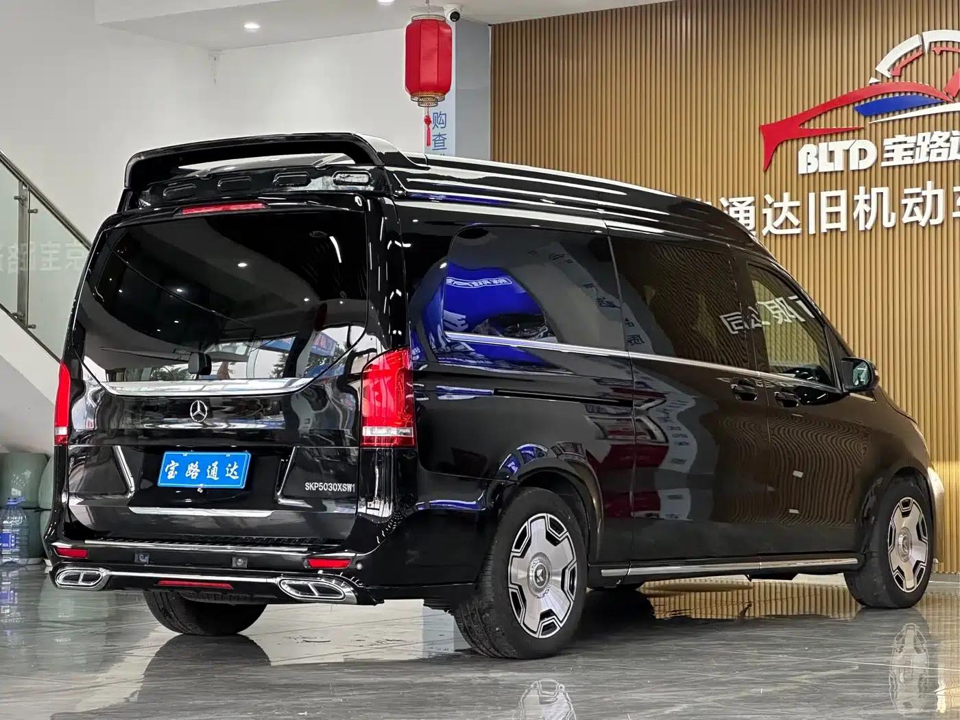 Mercedes-Benz V-Class 2022 V 260 L Long Wheelbase Luxury Edition — миниатюра 6