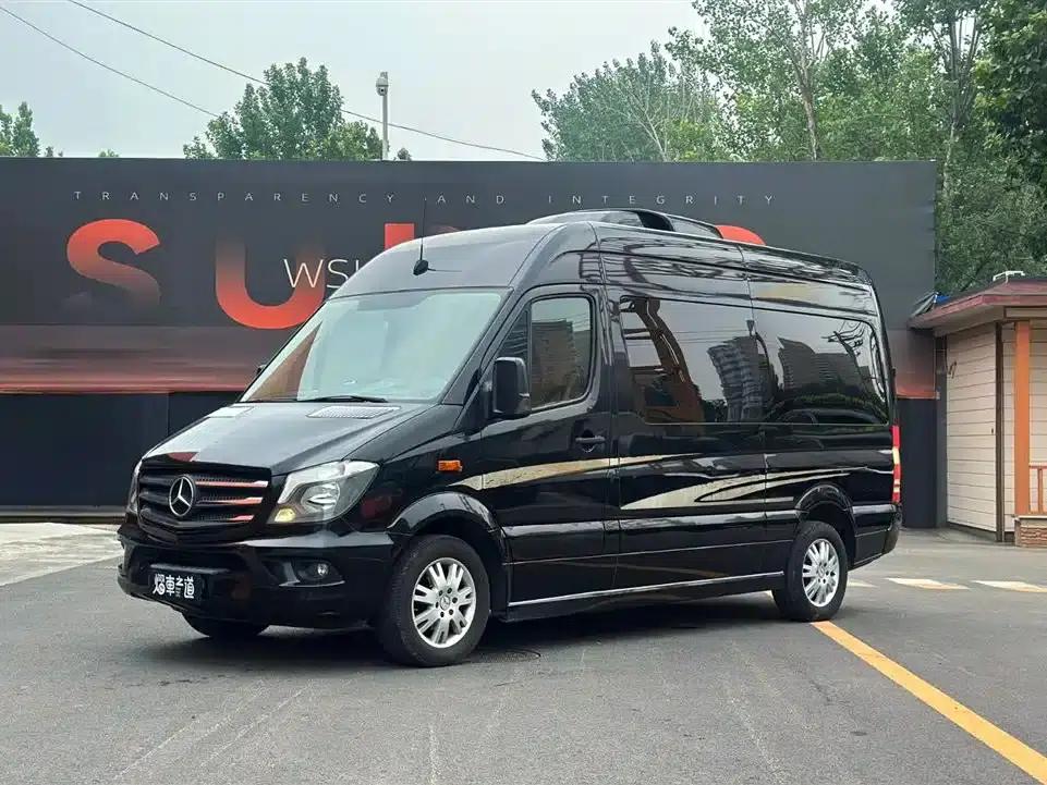 2017 Sprinter 3.5L Automatic — миниатюра 1
