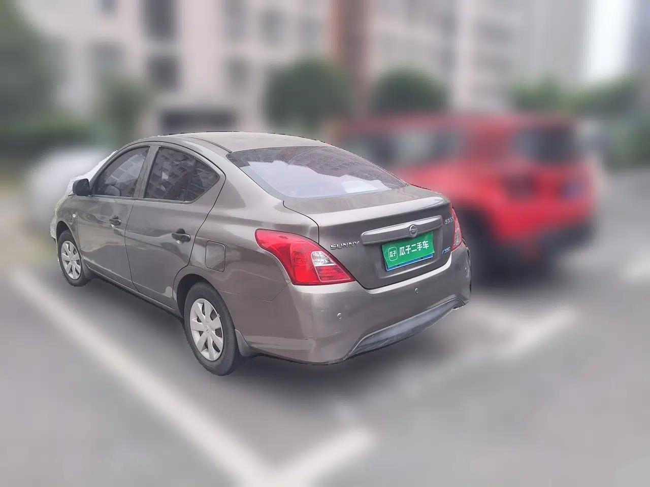 Nissan Sunny 2014 1.5XE Manual Elite Edition — миниатюра 4
