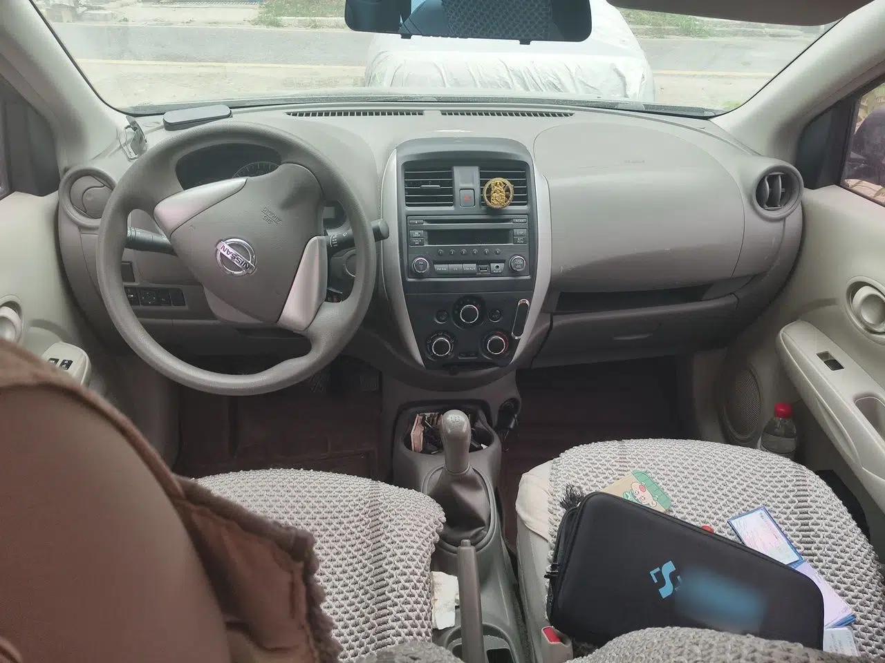 Nissan Sunny 2014 1.5XE Manual Elite Edition — миниатюра 9