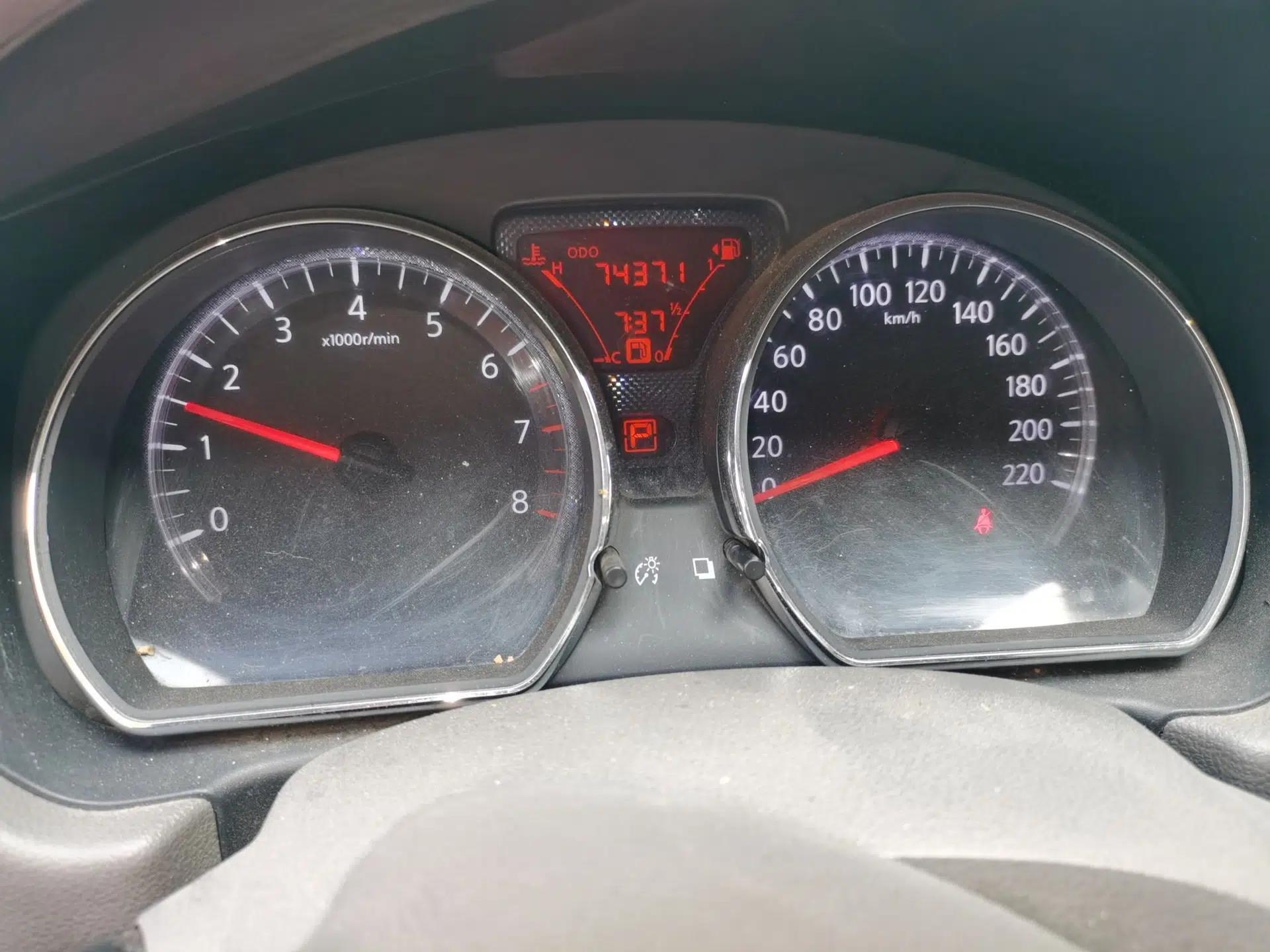 Nissan Sunny 2011 1.5XL CVT Luxury Edition — миниатюра 11