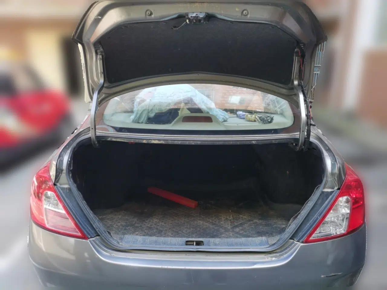 Nissan Sunny 2011 1.5XL CVT Luxury Edition — миниатюра 19