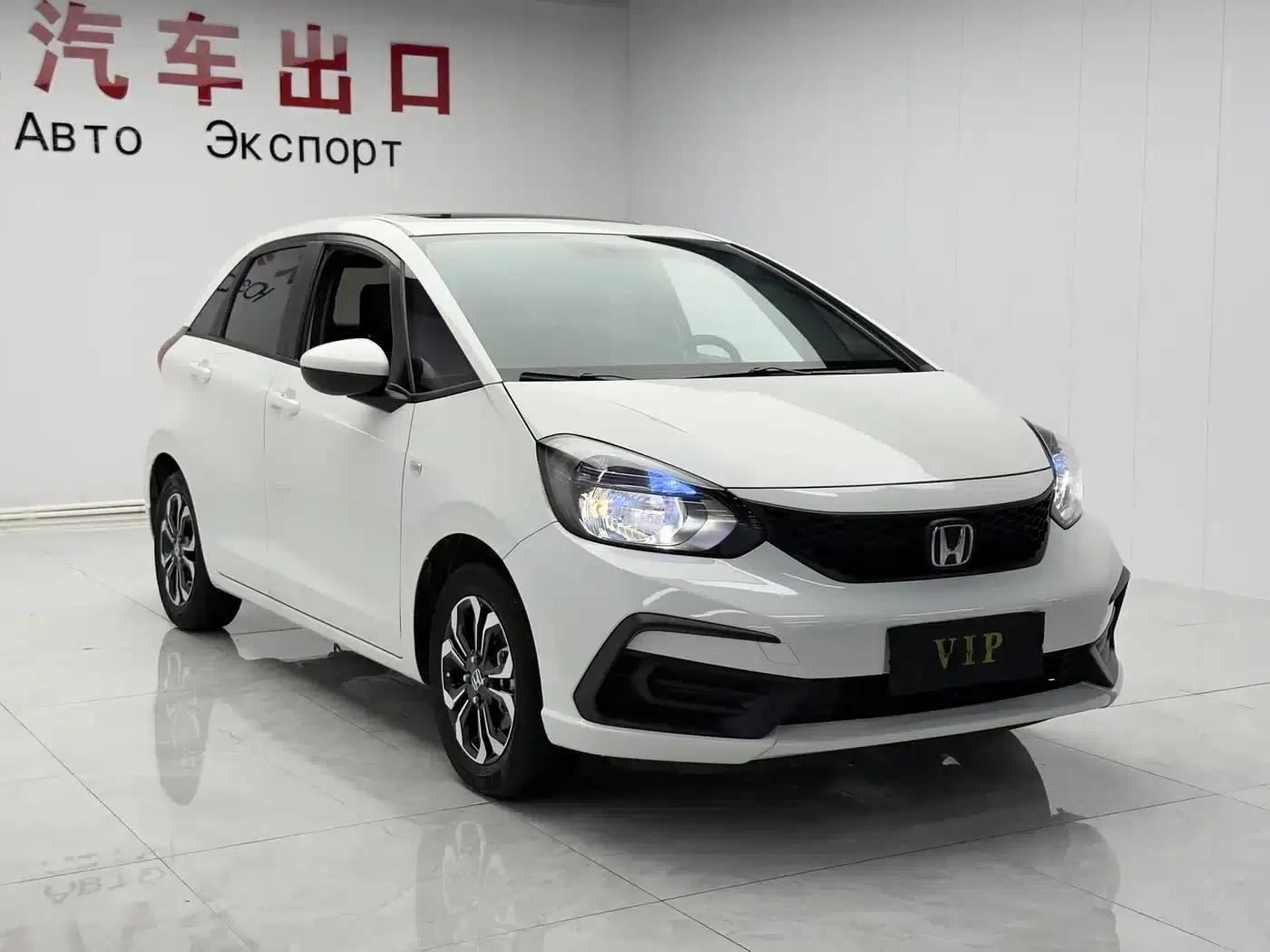Honda Fit 2022 1.5L CVT Trendy Sunroof Edition — миниатюра 3