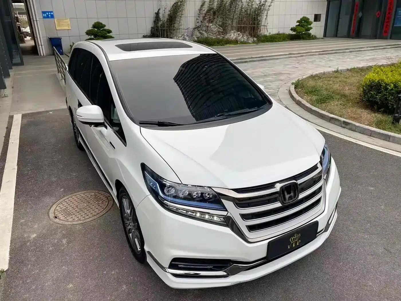 Elysion 2019 2.0L Hybrid Luxury Edition — миниатюра 3