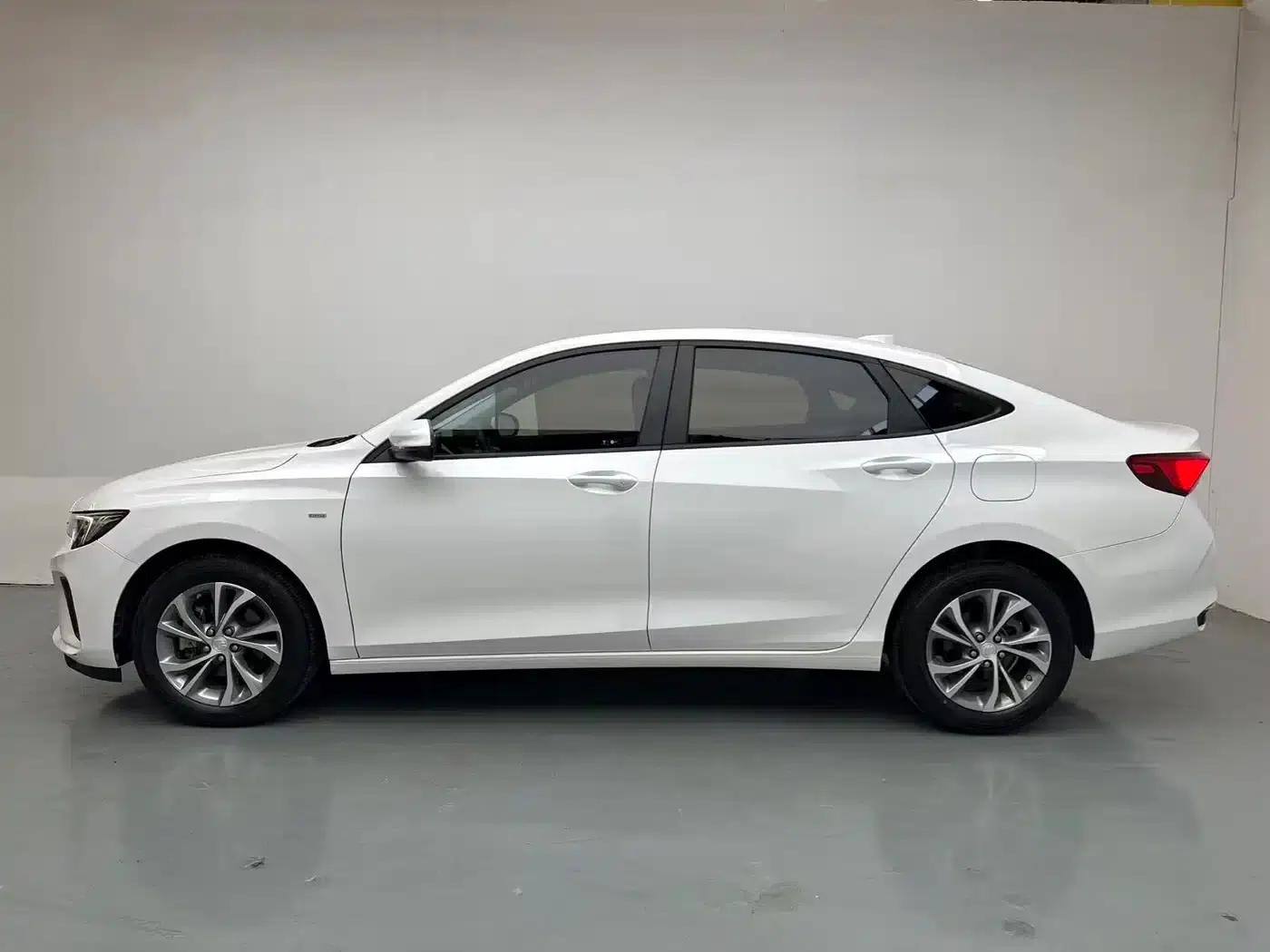 Buick Verano 2022 Pro 533T Enjoy Edition — миниатюра 3