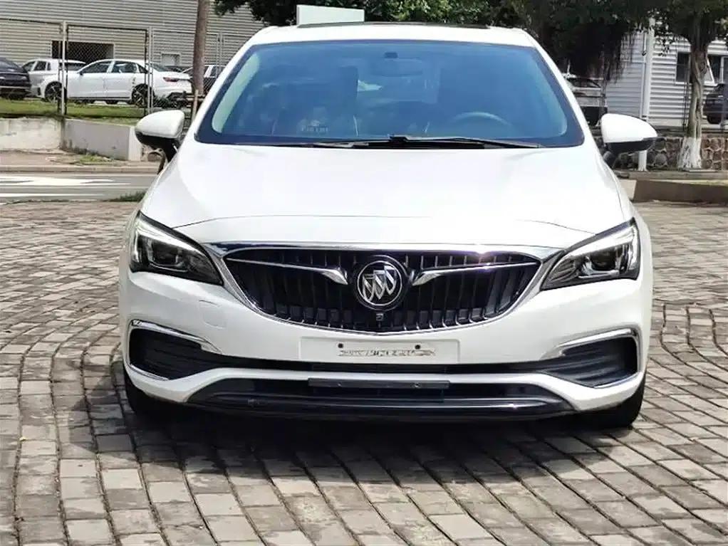 Buick Verano 2018 Sedan 15S Automatic Entry-Level — миниатюра 2