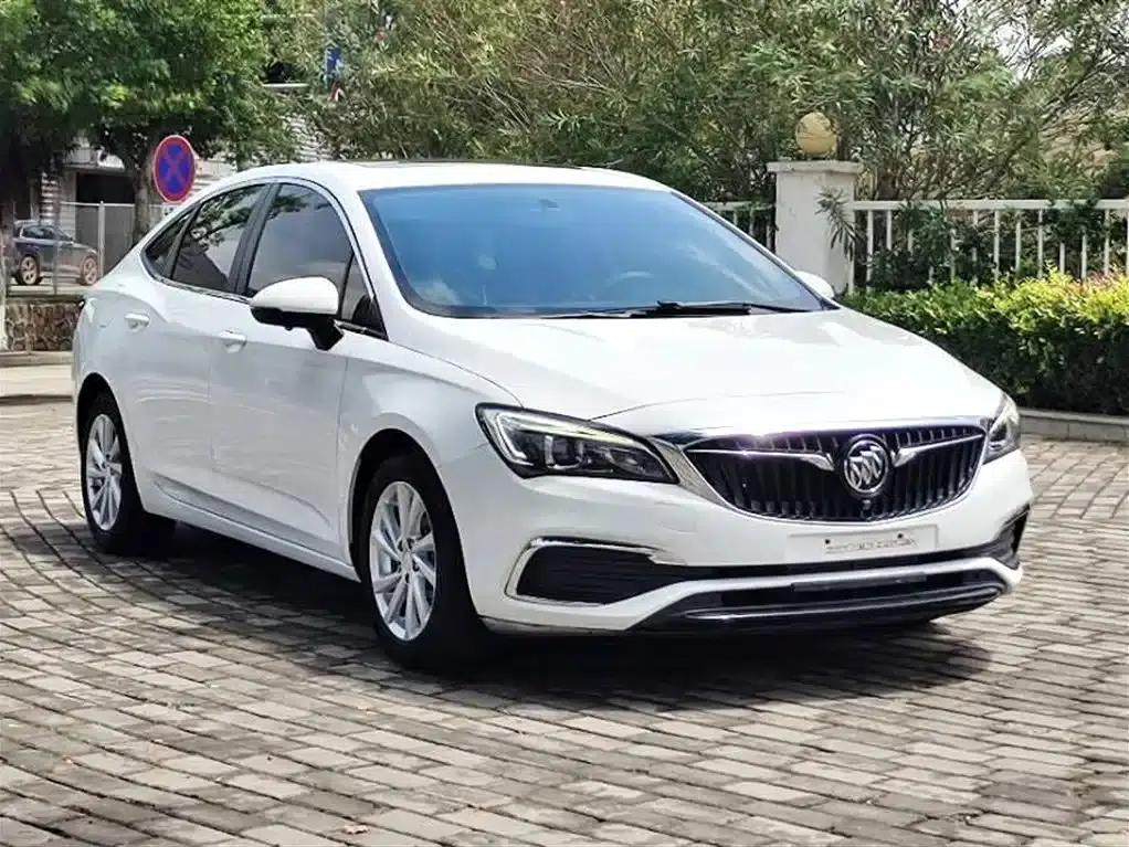 Buick Verano 2018 Sedan 15S Automatic Entry-Level — миниатюра 3