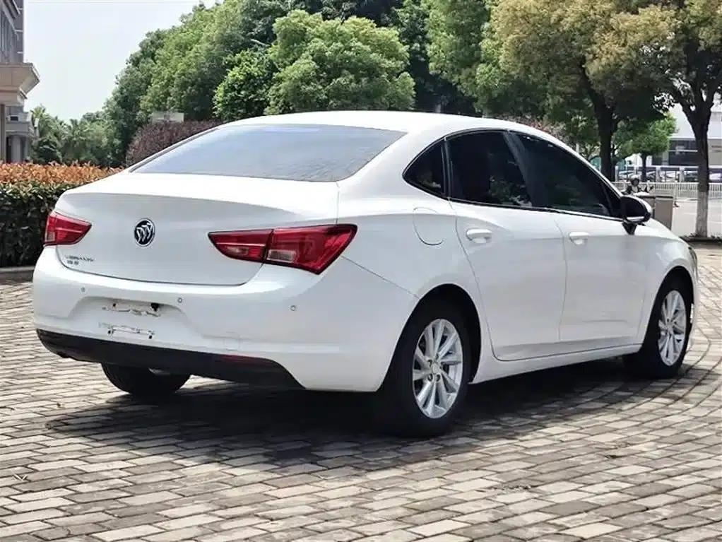 Buick Verano 2018 Sedan 15S Automatic Entry-Level — миниатюра 4