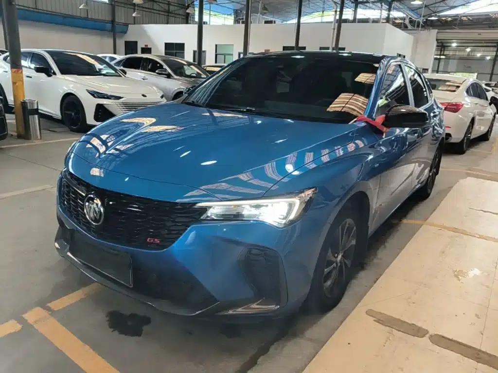 2023 Buick Verano Pro GS Hunter Edition — миниатюра 1
