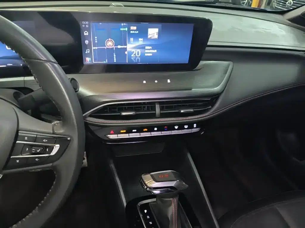 2023 Buick Verano Pro GS Hunter Edition — миниатюра 13