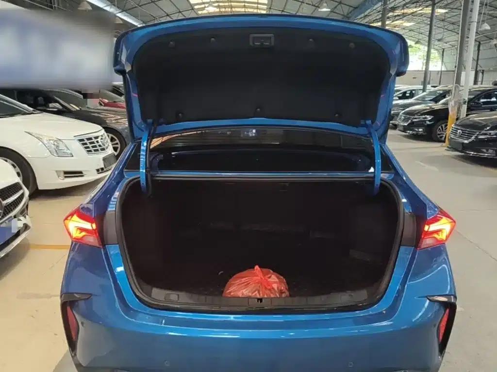 2023 Buick Verano Pro GS Hunter Edition — миниатюра 19