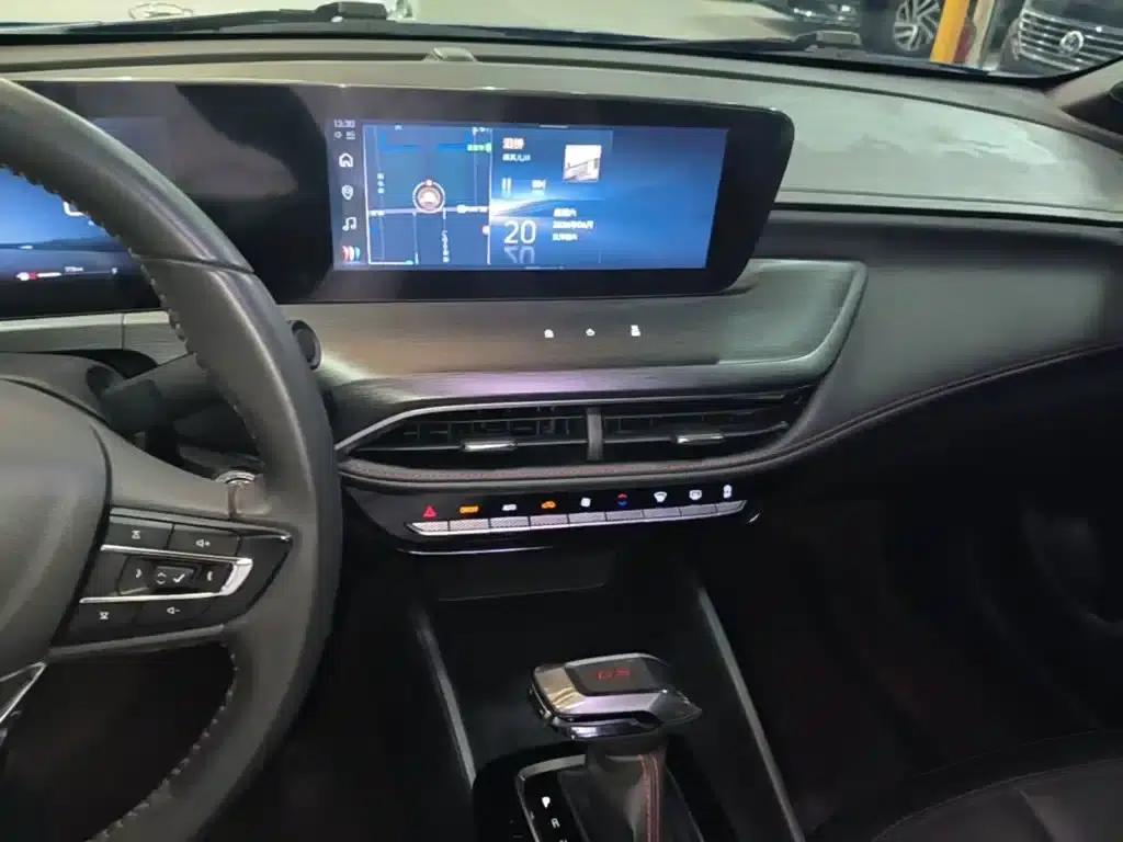 2023 Buick Verano Pro GS Hunter Edition — миниатюра 10