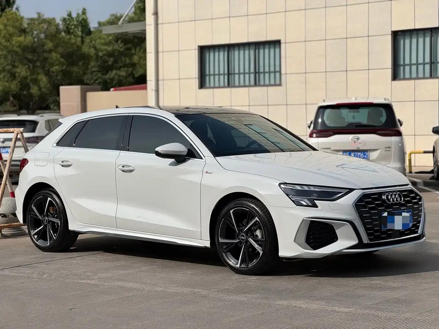 Audi A3 2022 Sportback 35 TFSI Fashion Sport — миниатюра 3