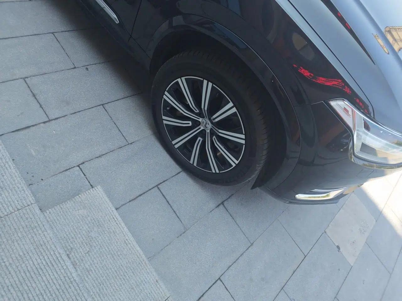 Volvo XC90 2021 B6 Zhiyi Luxury Edition 7-Seater — миниатюра 8