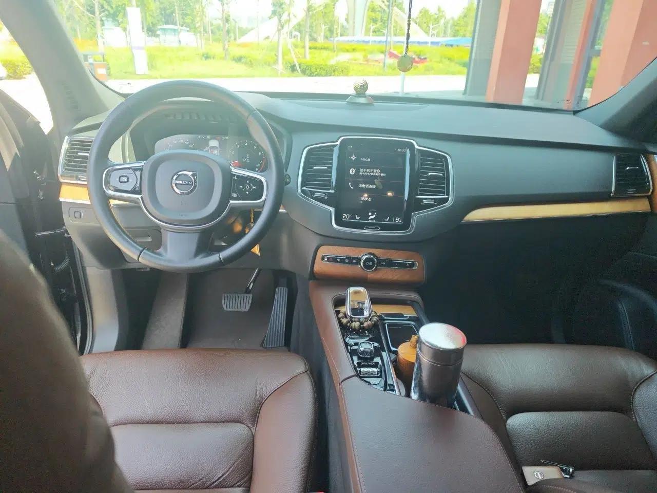 Volvo XC90 2021 B6 Zhiyi Luxury Edition 7-Seater — миниатюра 9