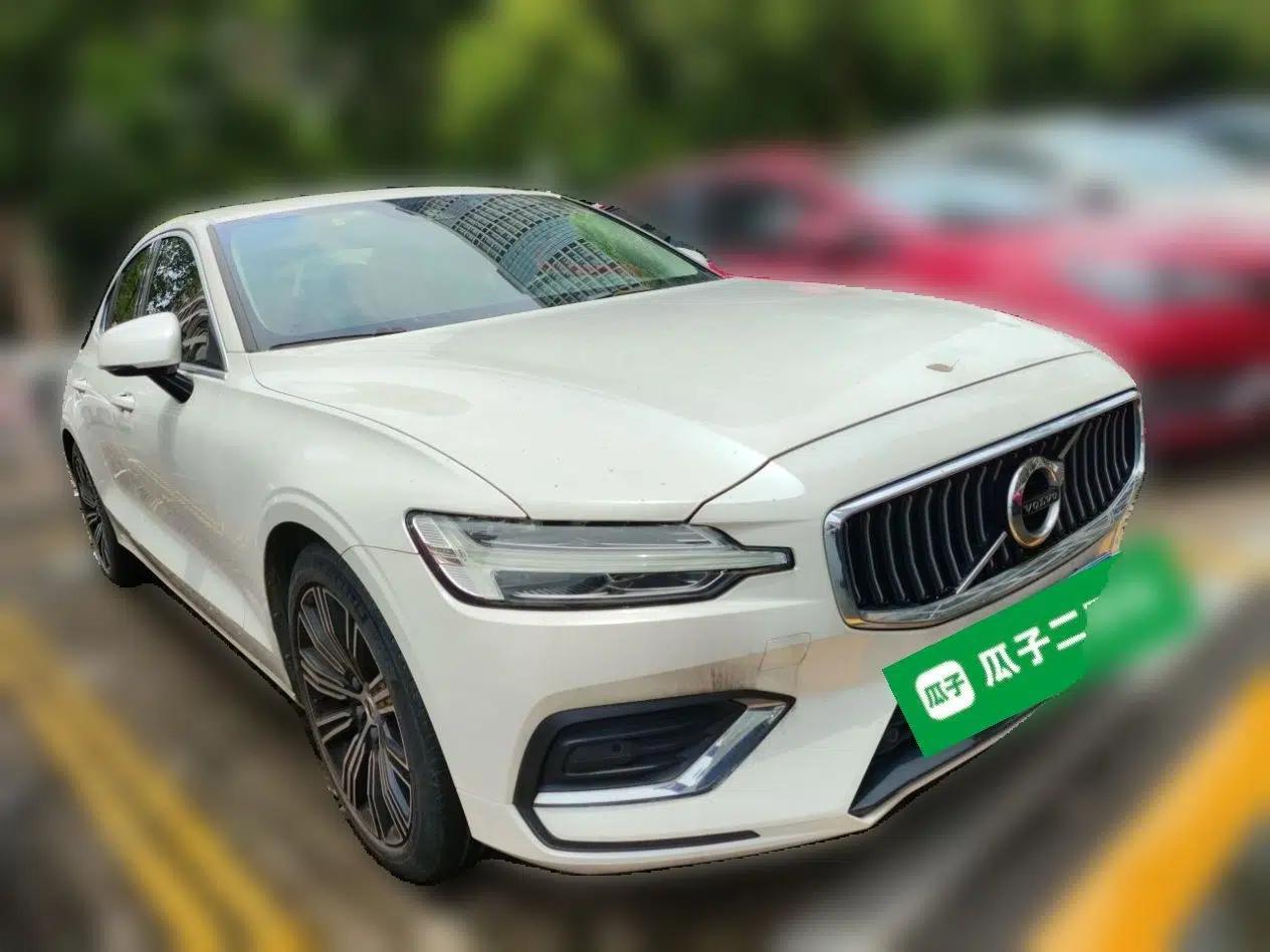 Volvo S60 2021 T4 Zhiyuan Luxury Edition — миниатюра 3
