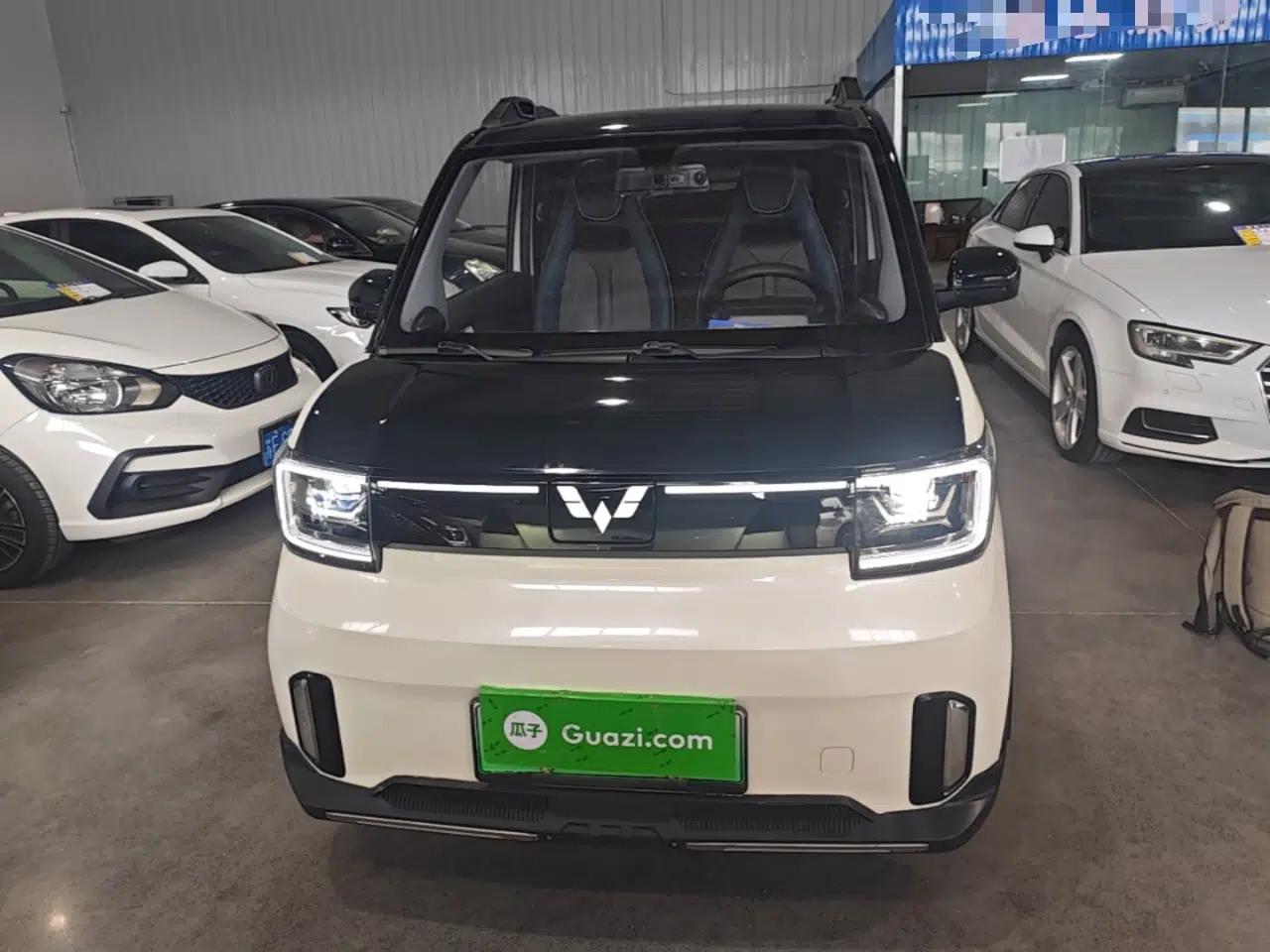 Wuling Hongguang MINIEV 2022 GAMEBOY 300km Enthusiast Model with Lithium Iron Phosphate — миниатюра 2