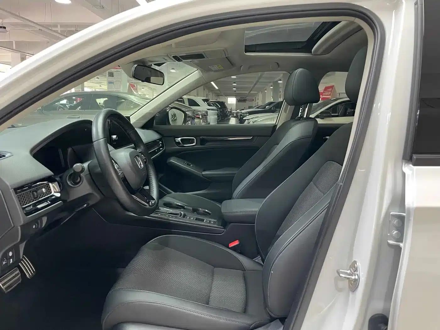 Stylish 2022 240TURBO CVT Phantom Night Tech Edition — миниатюра 8