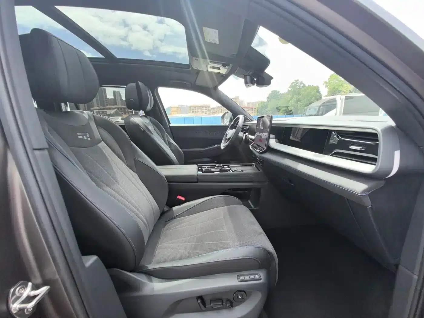 2025 Teramont Pro 450TSI 4WD Summit Edition — миниатюра 6