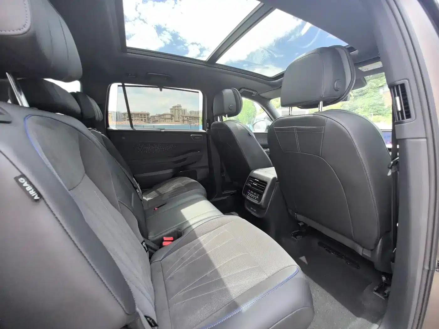 2025 Teramont Pro 450TSI 4WD Summit Edition — миниатюра 7