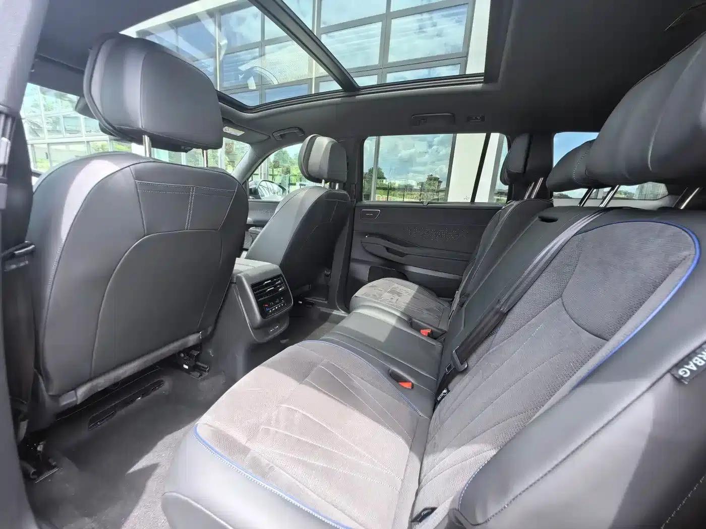 2025 Teramont Pro 450TSI 4WD Summit Edition — миниатюра 8