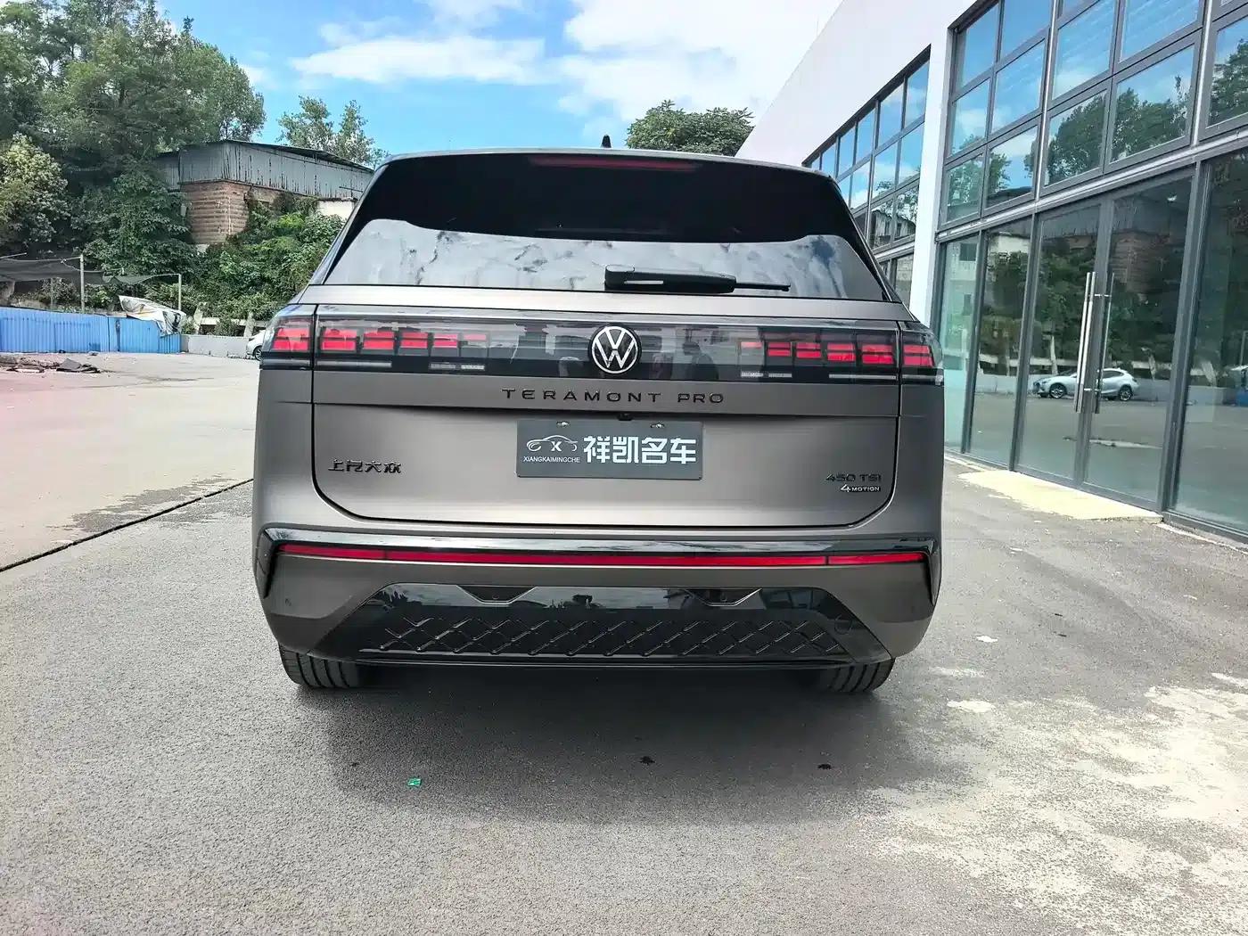 2025 Teramont Pro 450TSI 4WD Summit Edition — миниатюра 10