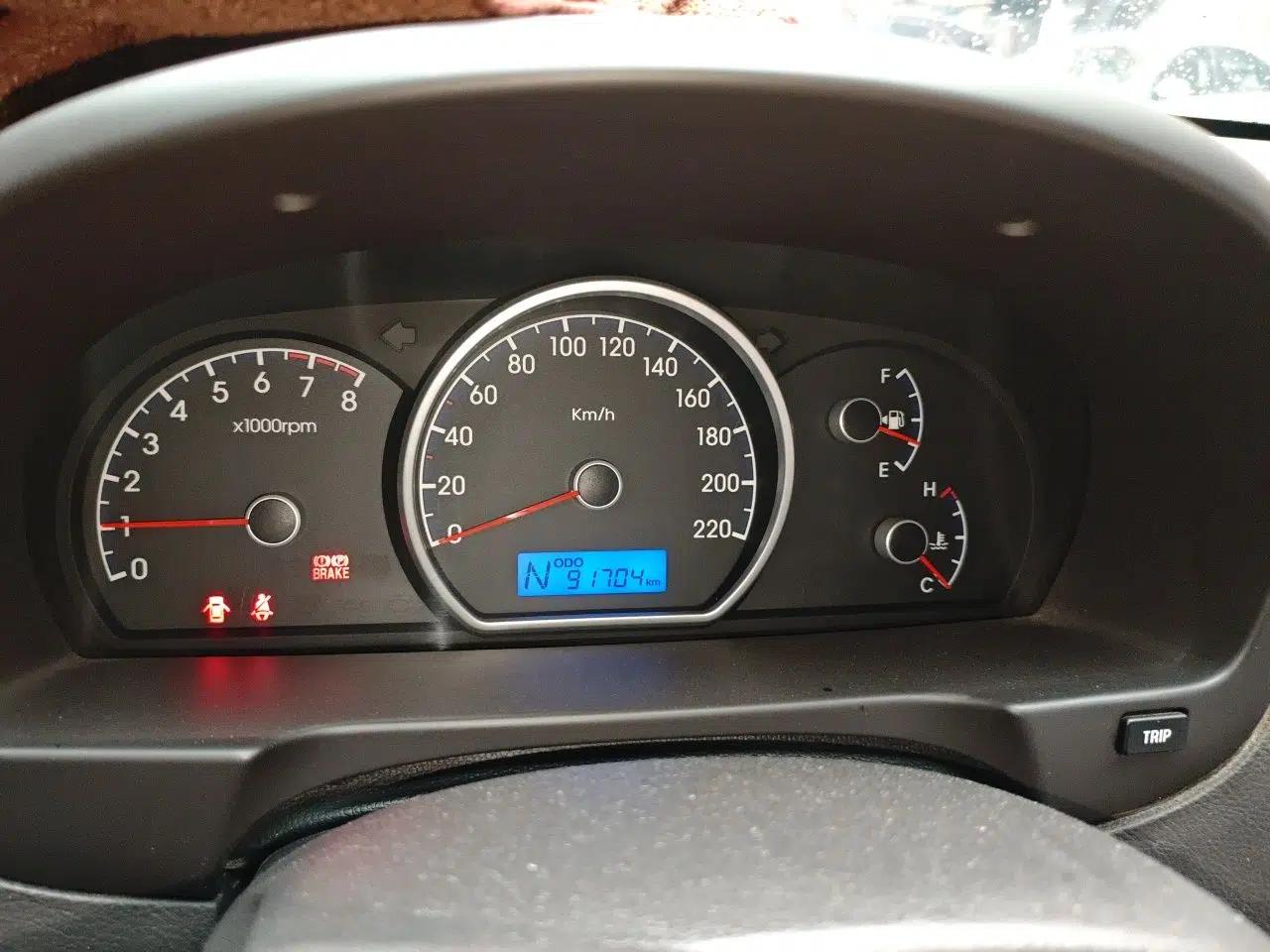 Hyundai Celesta 2011 1.6L Automatic Comfort Edition — миниатюра 11
