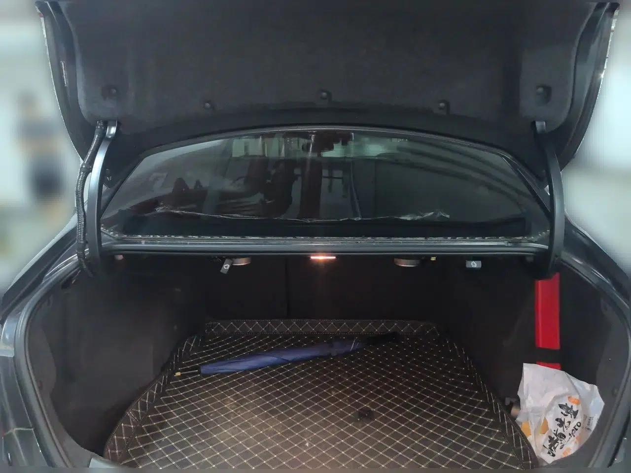 Chevrolet Malibu XL 2017 2.5L Automatic RuiZun Edition — миниатюра 19