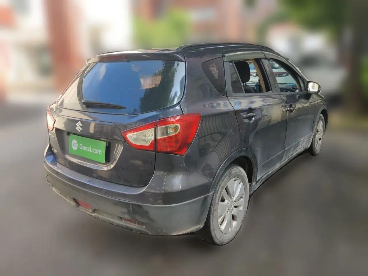 Suzuki S-Cross 2015 1.6L CVT Two-Wheel Drive Entry-Level Trim — миниатюра 6