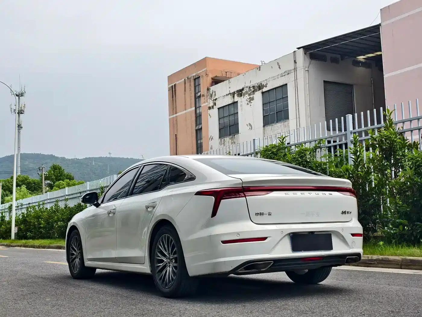 Bestune B70 2021 1.5T Automatic 15th Anniversary Edition — миниатюра 5
