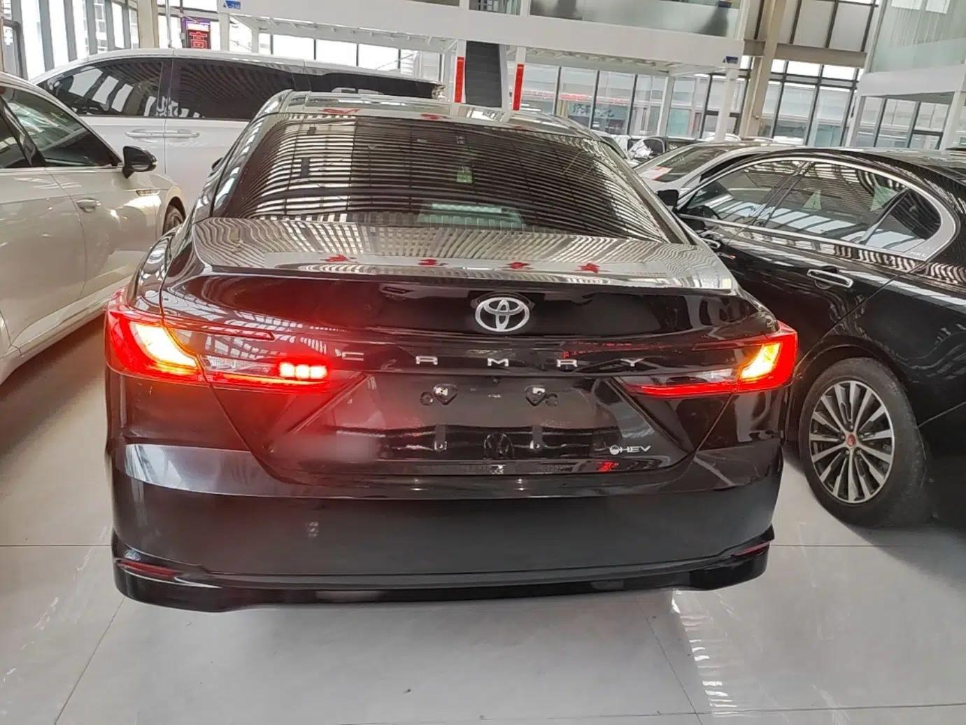 Toyota Camry 2024 Dual-Motor 2.0 HGVP Luxury Edition — миниатюра 5
