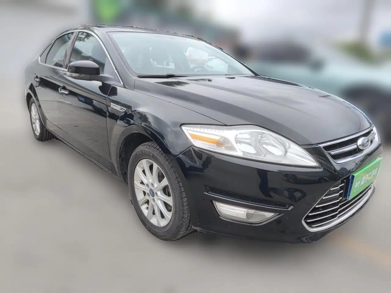 Ford Mondeo 2011 2.3L Fashion Edition — миниатюра 3